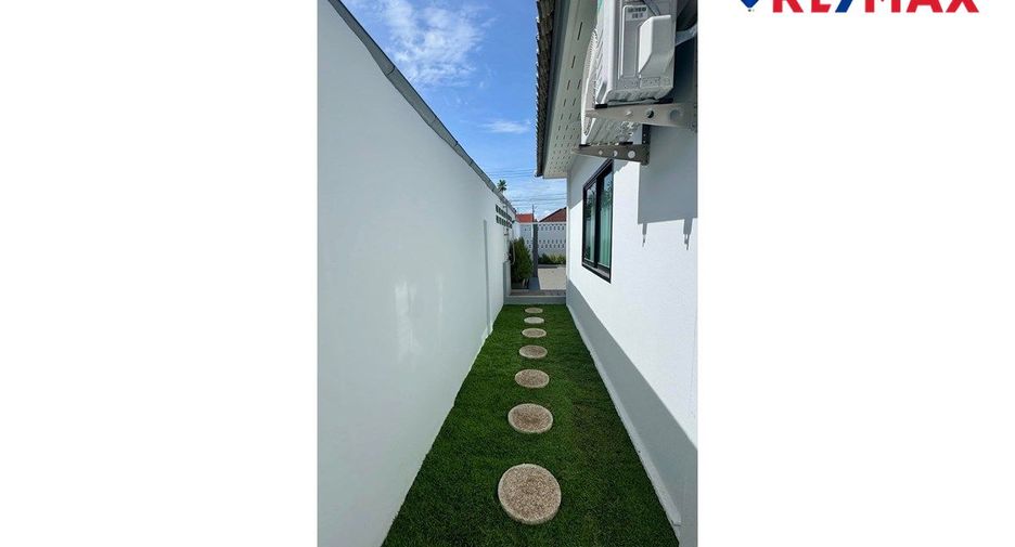 For sale 3 bedrooms house in East Pattaya, Pattaya