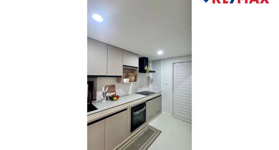 For sale 3 bedrooms house in East Pattaya, Pattaya