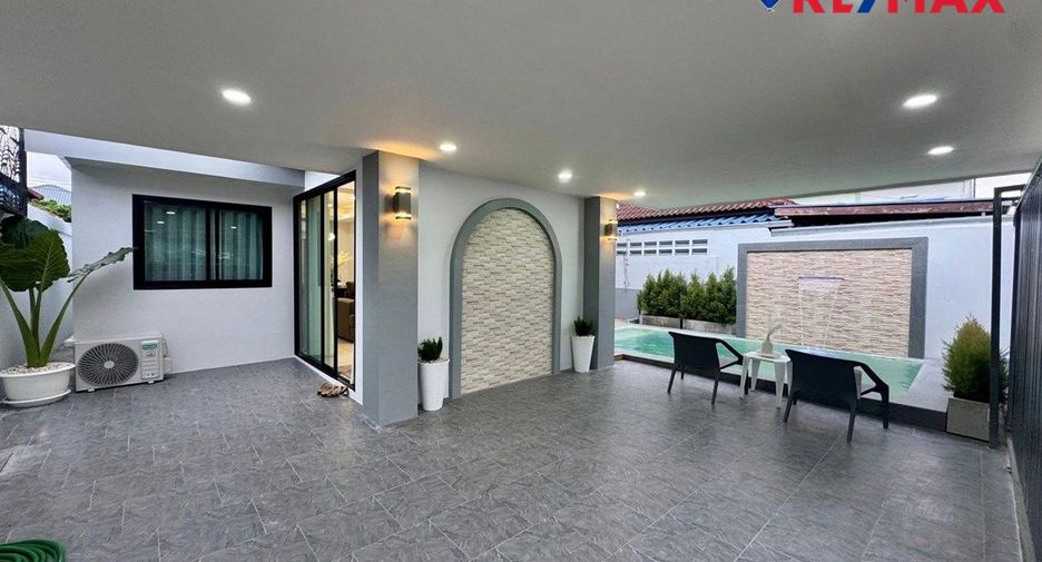For sale 3 bedrooms house in East Pattaya, Pattaya