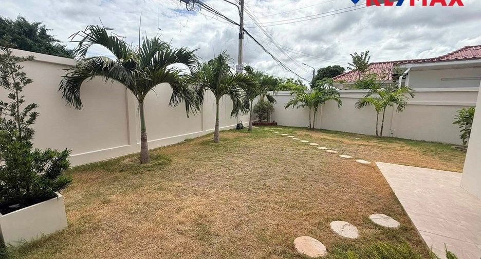 For sale 3 bedrooms house in Huay Yai, Pattaya