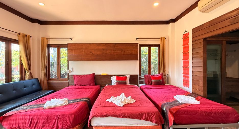 For rent and for sale 11 bedrooms retail Space in San Sai, Chiang Mai