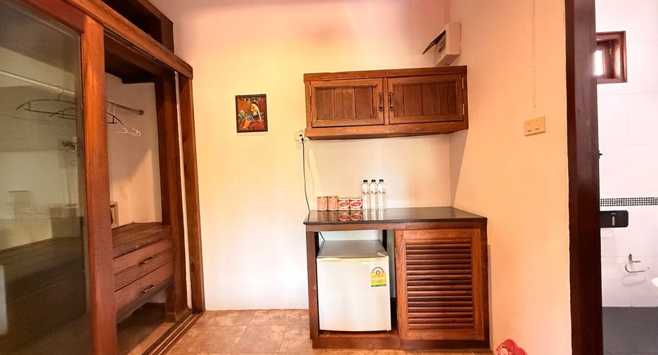 For rent and for sale 11 bedrooms retail Space in San Sai, Chiang Mai