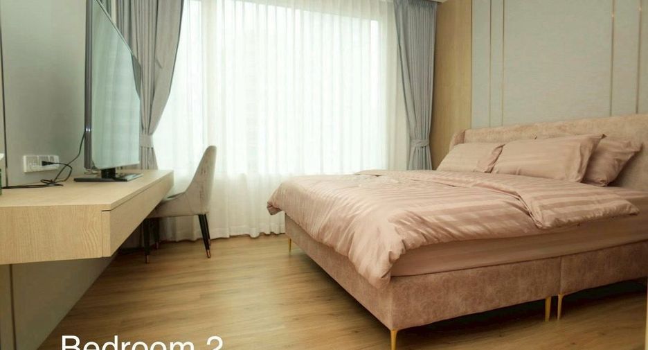 For rent 3 bedrooms condo in Sathon, Bangkok