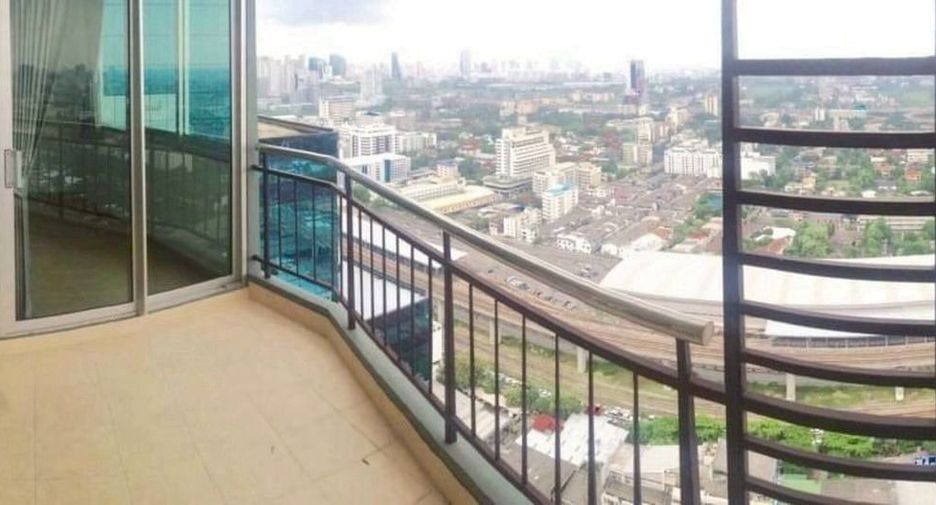 À vendre 2 chambres condo à Watthana, Bangkok