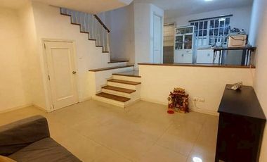 Reihenhaus zur Miete und zum Kauf mit 3 Zimmer in Bang Kapi, Bangkok