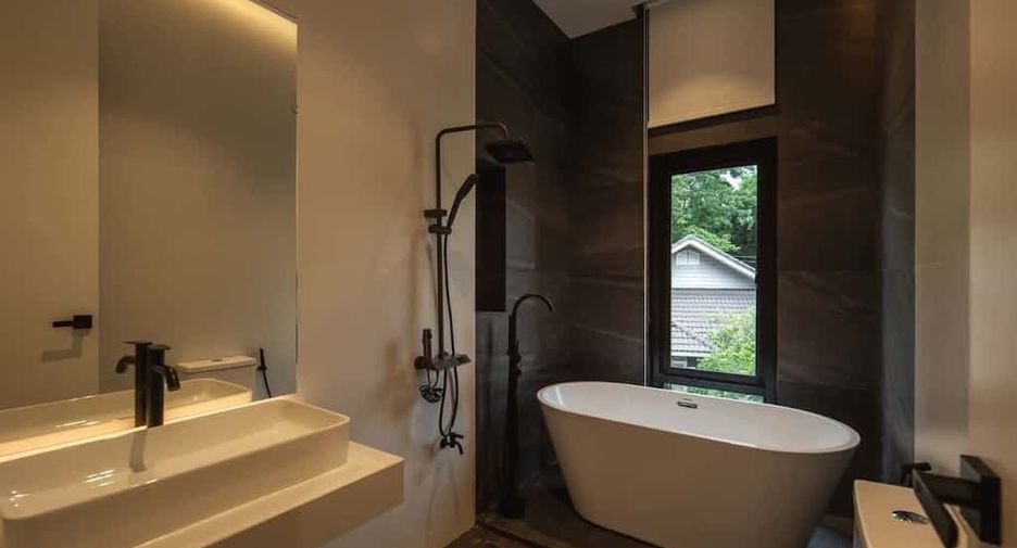 For rent and for sale 6 bedrooms house in Hang Dong, Chiang Mai