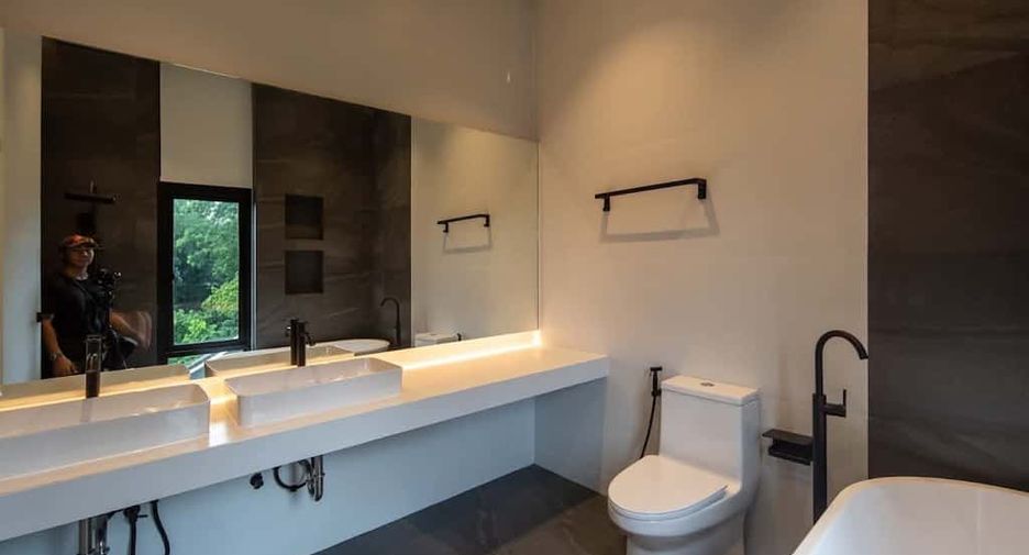 For rent and for sale 6 bedrooms house in Hang Dong, Chiang Mai