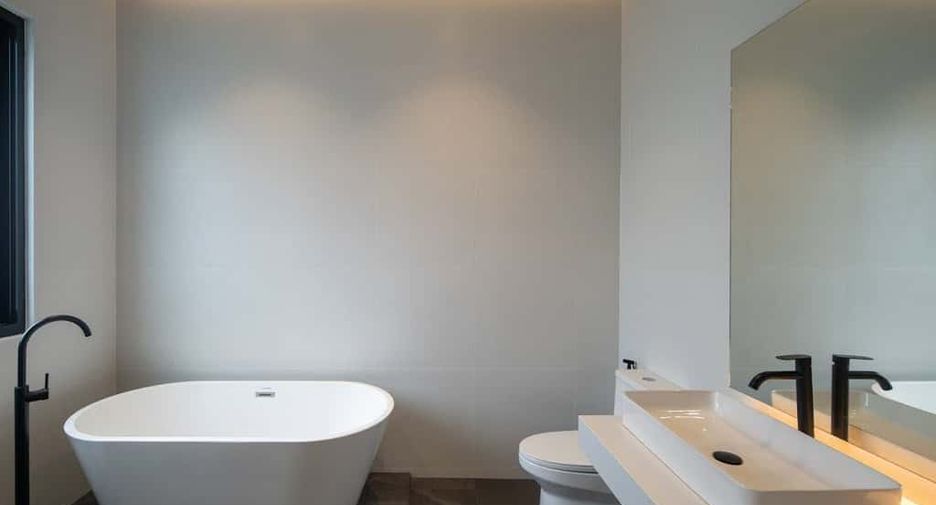 For rent and for sale 6 bedrooms house in Hang Dong, Chiang Mai