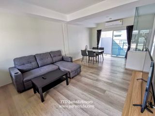 For rent 3 bedrooms townhouse in Prawet, Bangkok