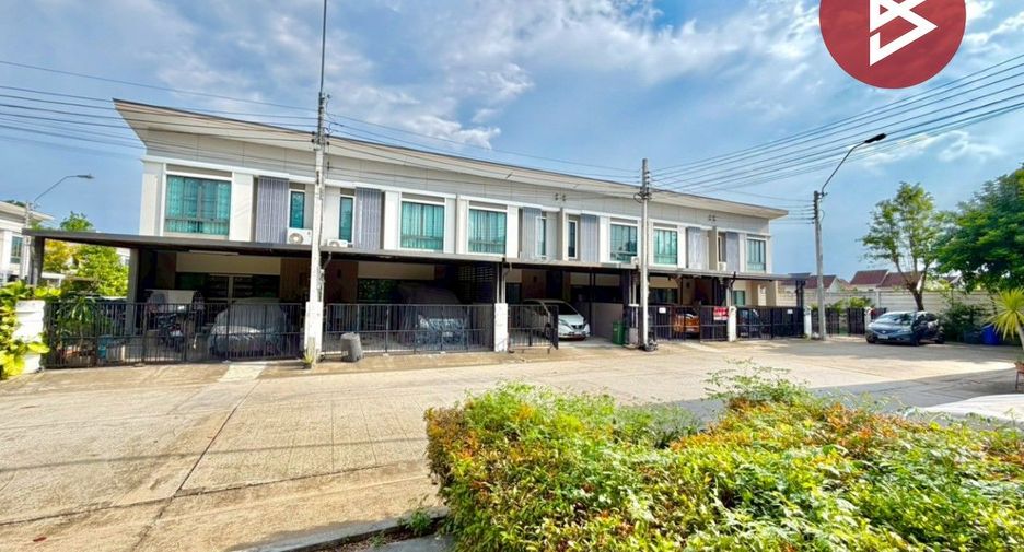For rent and for sale 3 bedrooms townhouse in Sai Mai, Bangkok
