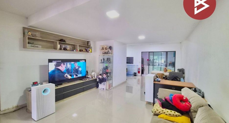 For rent and for sale 3 bedrooms townhouse in Sai Mai, Bangkok