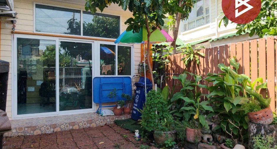 À vendre 3 chambres maison de ville à Mueang Samut Prakan, Samut Prakan