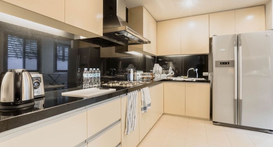 Condo en venta de 4 habitaciones en Khlong Toei, Bangkok