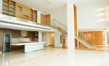 Condo en venta de 4 habitaciones en Khlong Toei, Bangkok
