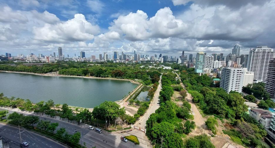 ขาย 2 ห้องนอน คอนโด ใน คลองเตย, กรุงเทพฯ