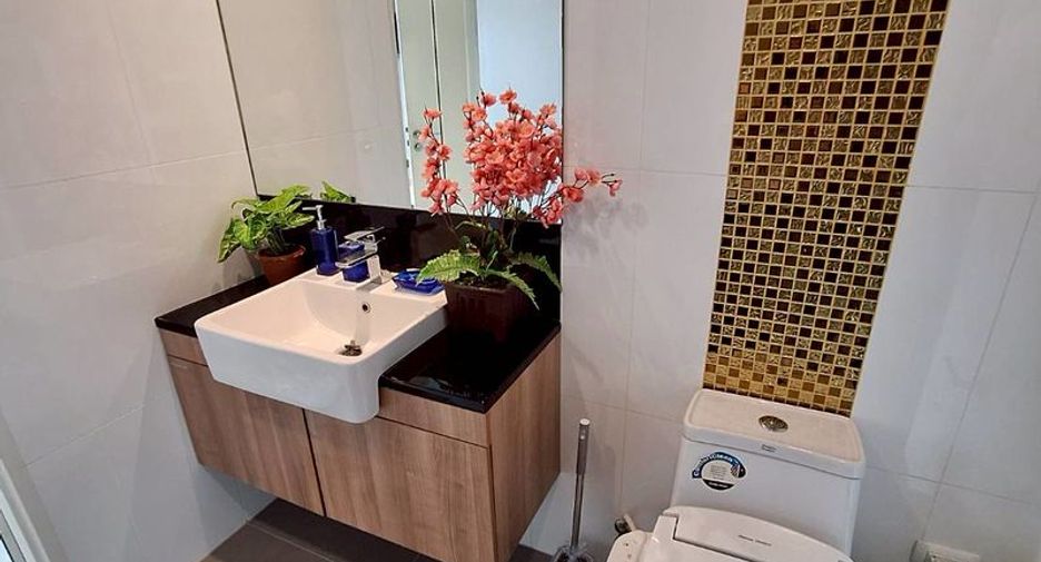 À louer 1 chambre condo à Si Racha, Chonburi