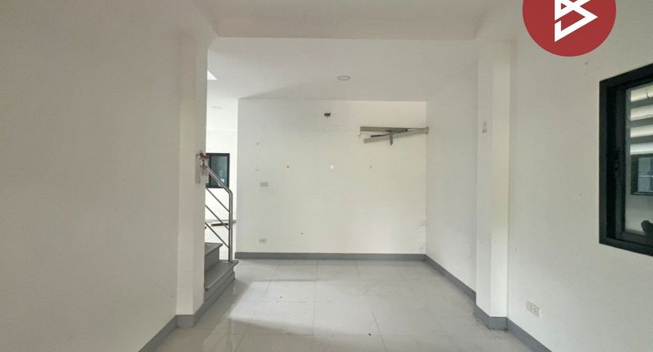 À vendre 3 chambres maison à Mueang Lamphun, Lamphun