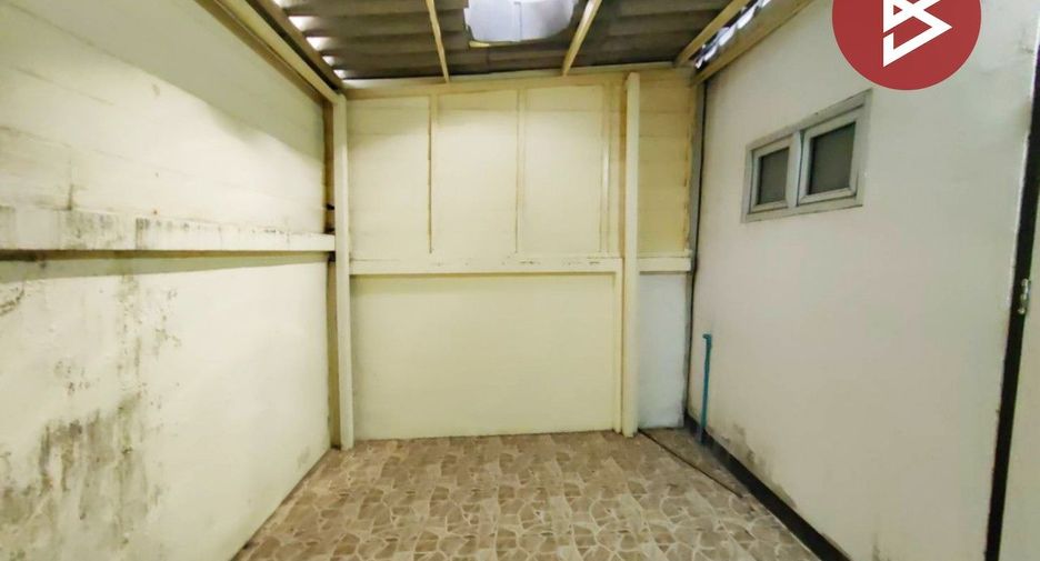 For sale 2 ベッドルーム townhouse in Mueang Samut Prakan, Samut Prakan