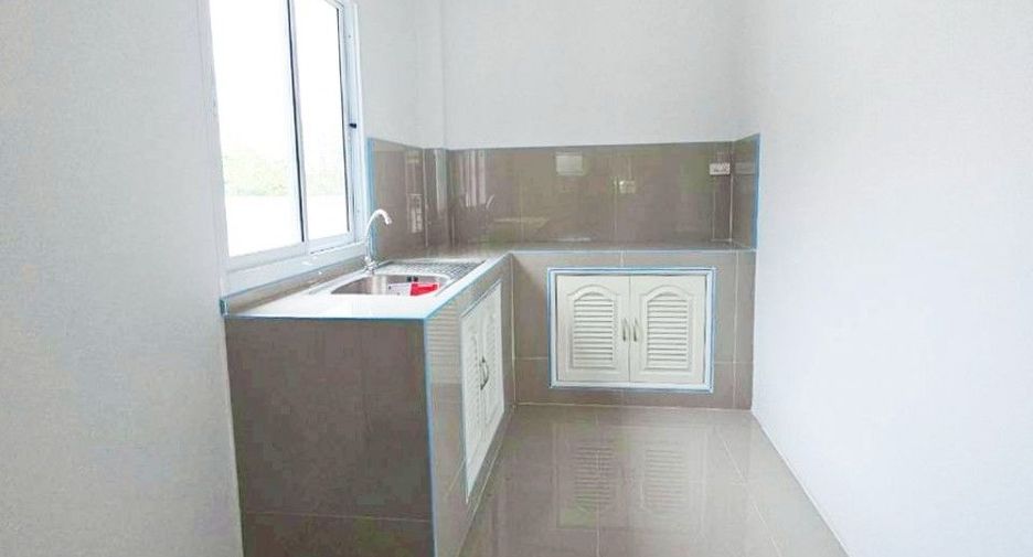 Продажа 3 спальни дом в Phan Thong, Чонбури