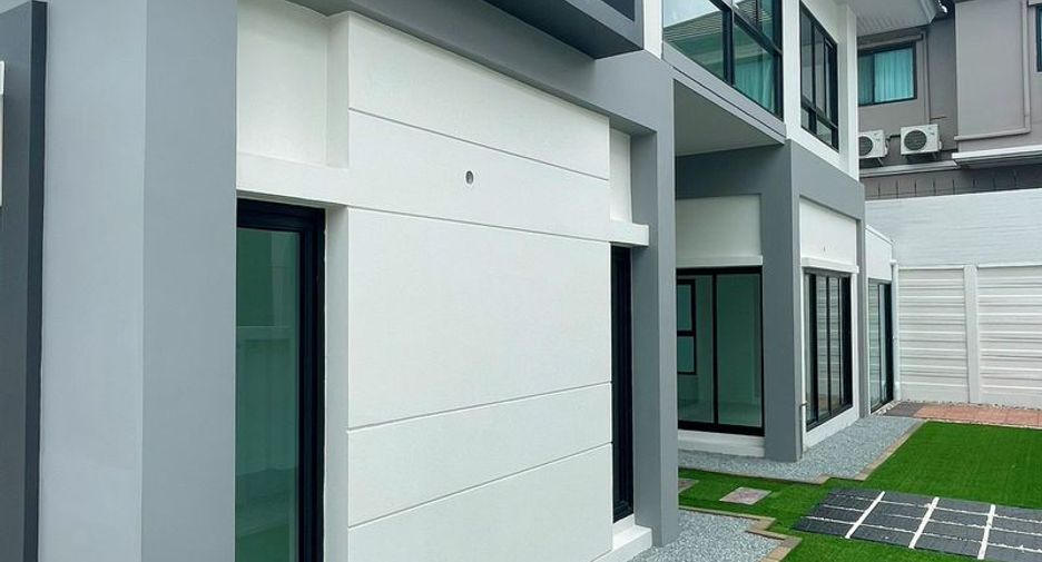 For rent and for sale 3 bedrooms house in Si Racha, Chonburi