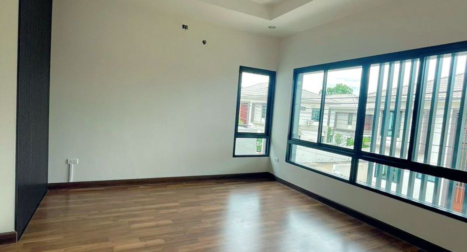 For rent and for sale 3 bedrooms house in Si Racha, Chonburi