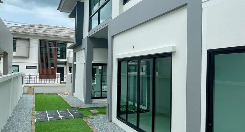 For rent and for sale 3 bedrooms house in Si Racha, Chonburi