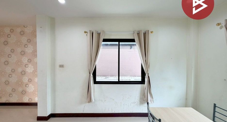 Продажа 3 спальни дом в Mueang Chon Buri, Чонбури