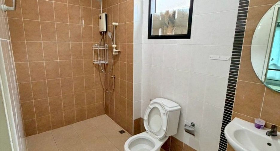 Продажа 3 спальни дом в Mueang Chon Buri, Чонбури