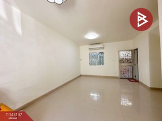 À vendre 2 chambres maison de ville à Sam Phran, Nakhon Pathom