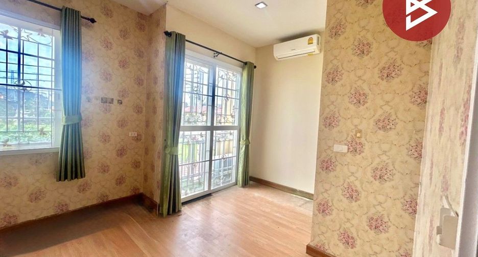 Haus zum Kauf mit 4 Zimmer in Si Racha, Chonburi