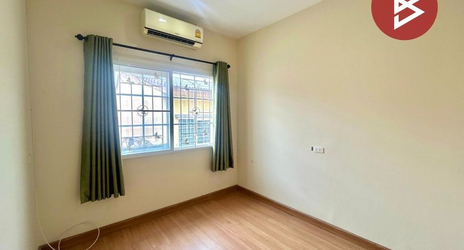 Haus zum Kauf mit 4 Zimmer in Si Racha, Chonburi