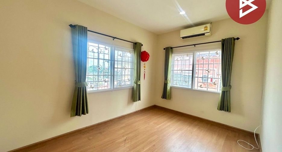 Haus zum Kauf mit 4 Zimmer in Si Racha, Chonburi
