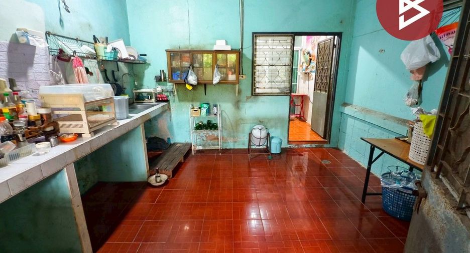 Casa adosada en venta de 2 habitaciones en Mueang Samut Sakhon, Samut Sakhon