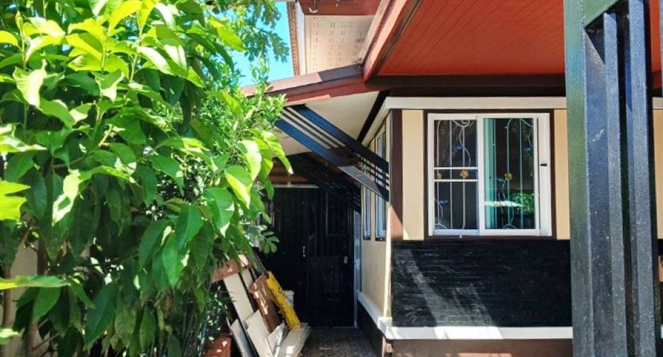 Продажа 4 спальни дом в Саттахип, Паттайя