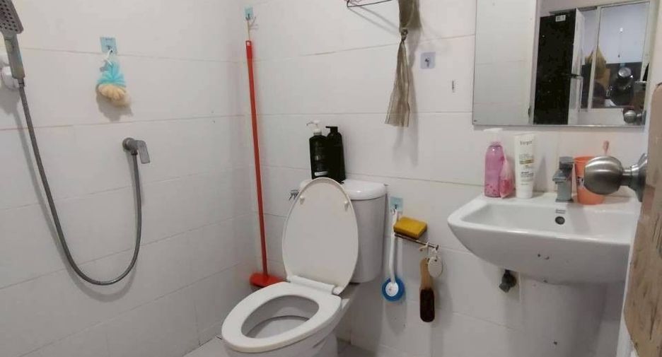For sale 3 ベッドルーム townhouse in Mueang Samut Prakan, Samut Prakan