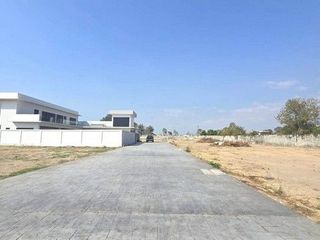 出售 土地 在 Bang Lamung, Chon Buri