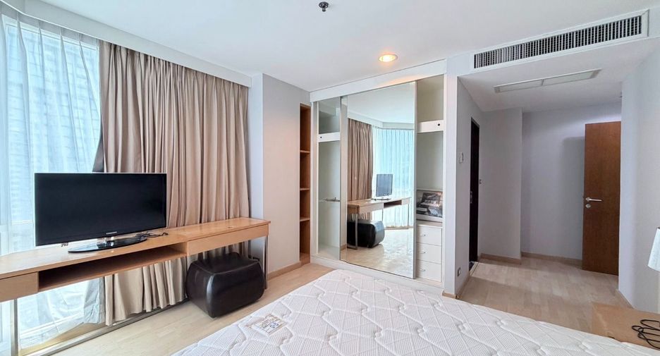 For rent and for sale 2 bedrooms condo in Watthana, Bangkok