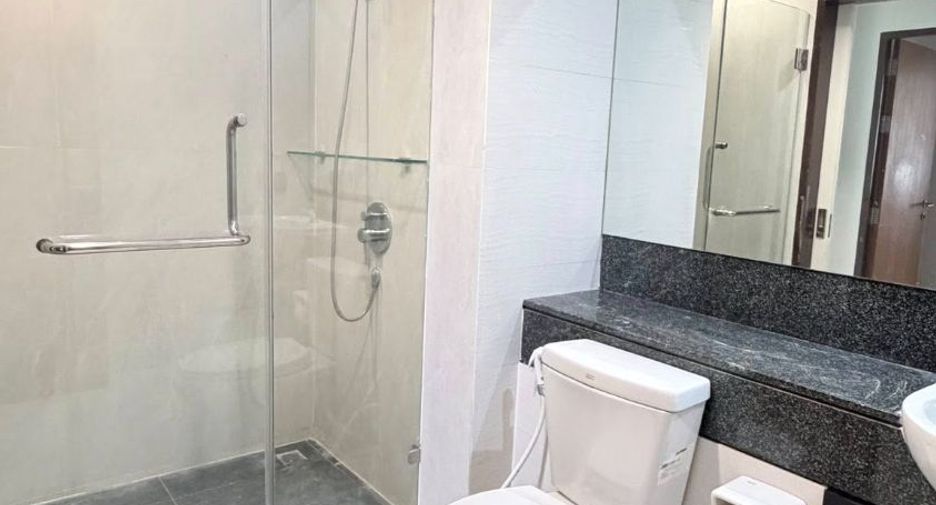 For rent and for sale 2 bedrooms condo in Watthana, Bangkok