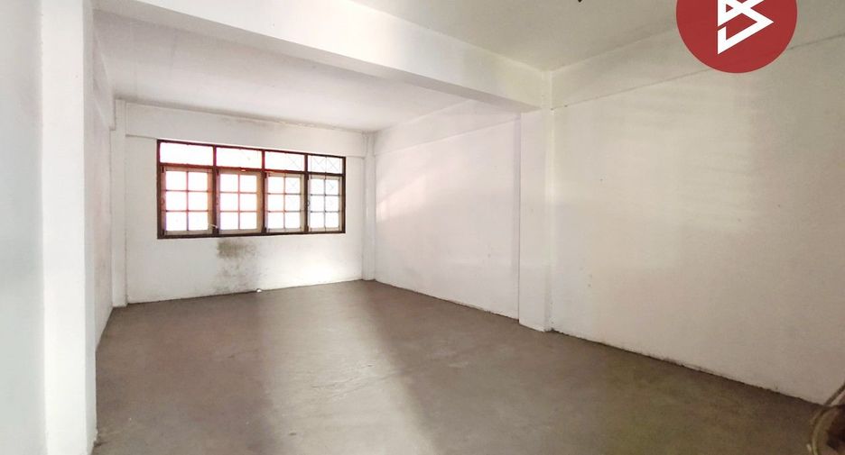 À louer et à vendre 5 chambres local commercial à Pak Kret, Nonthaburi