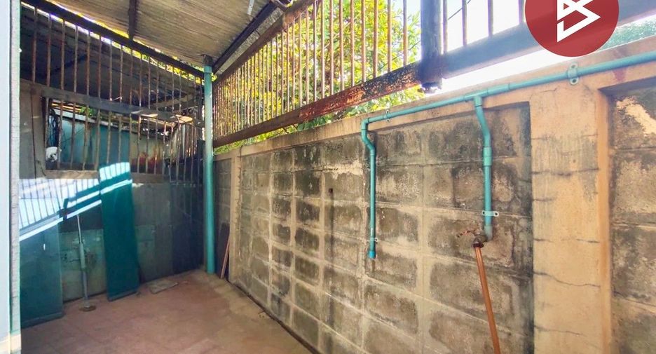 À louer et à vendre 5 chambres local commercial à Pak Kret, Nonthaburi