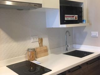 Condo en alquiler de 1 habitaciones en Huai Khwang, Bangkok
