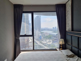 À louer 1 chambre condo à Huai Khwang, Bangkok