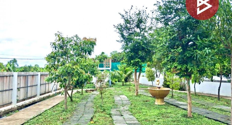 À vendre 2 chambres maison à Mueang Uttaradit, Uttaradit