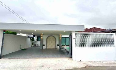 For sale 3 bedrooms villa in Central Pattaya, Pattaya