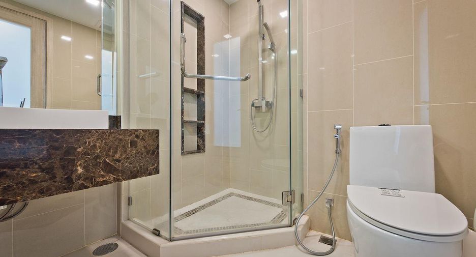 For rent and for sale studio condo in Pratumnak, Pattaya