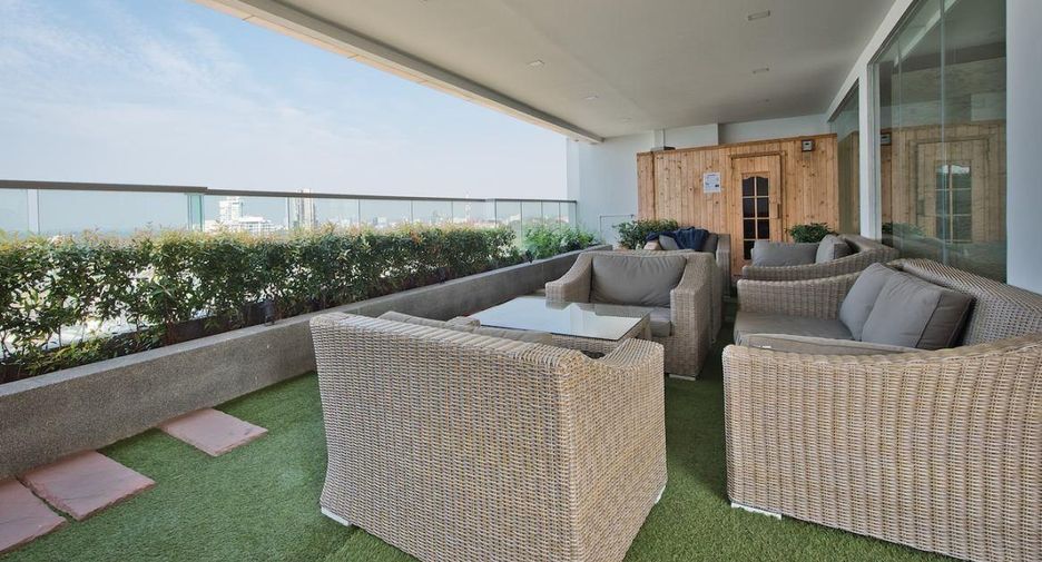 For rent and for sale studio condo in Pratumnak, Pattaya