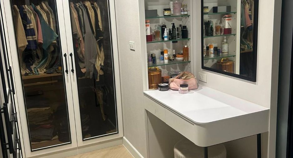 Продажа 3 спальни кондо в Щаттхана, Бангкок