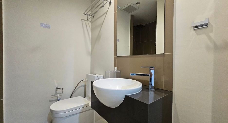 For rent studio condo in Pratumnak, Pattaya