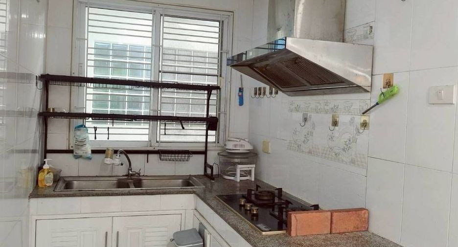 Casa en alquiler y en venta de 3 habitaciones en Mueang Chon Buri, Chonburi