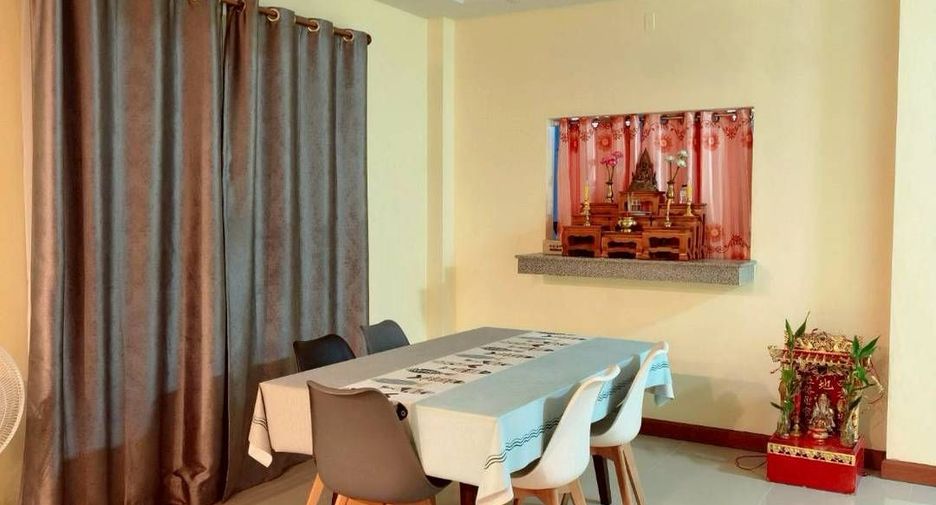 Casa en alquiler y en venta de 3 habitaciones en Mueang Chon Buri, Chonburi
